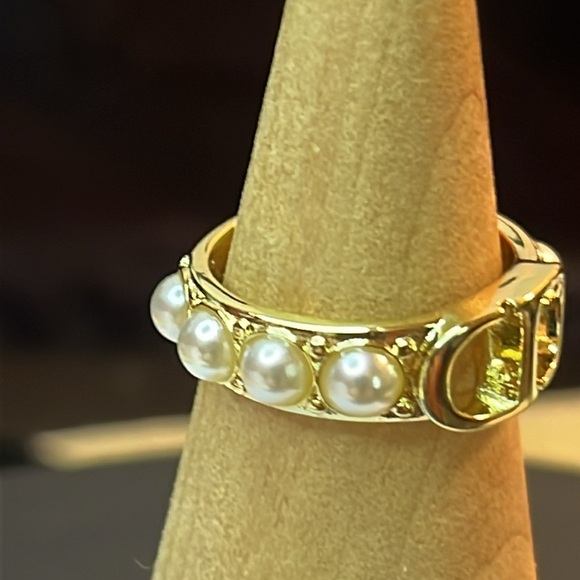 DIOR CD & FAUX PEARL COSTUME JEWELRY RING SIZE S - Picture 13 of 14